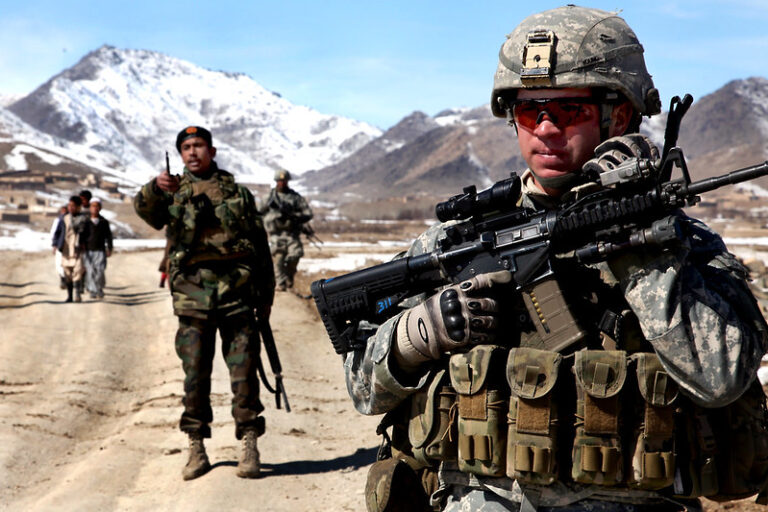 アフガニスタン軍はなぜ崩壊したのか
